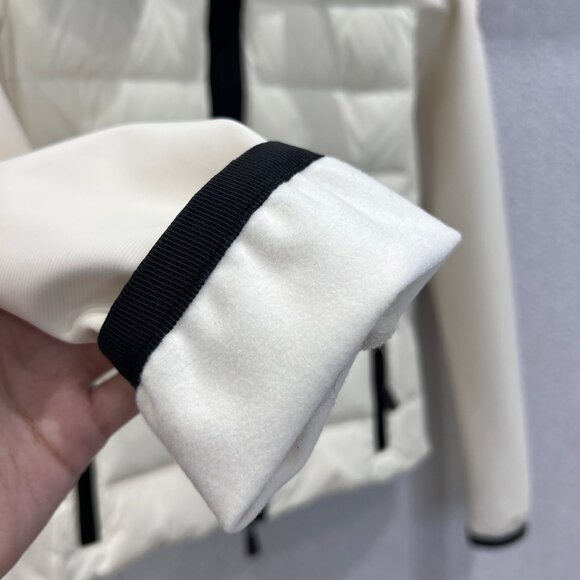 Moncler Grenoble Lamoura hooded buttoned jacket - Picture 7 of 11